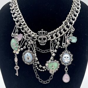 Hard to find vintage Betsy Johnson necklace